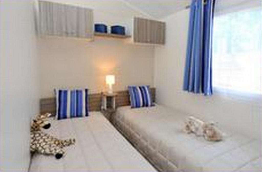 Camping Au Bord De L'Aisne Guignicourt Zimmer foto