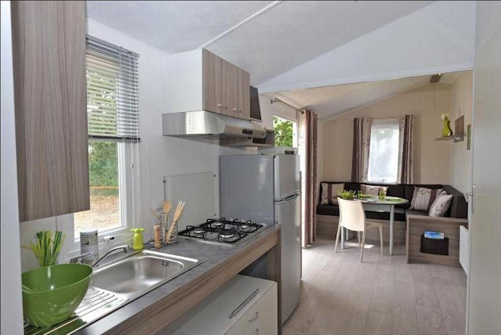 Camping Au Bord De L'Aisne Guignicourt Zimmer foto